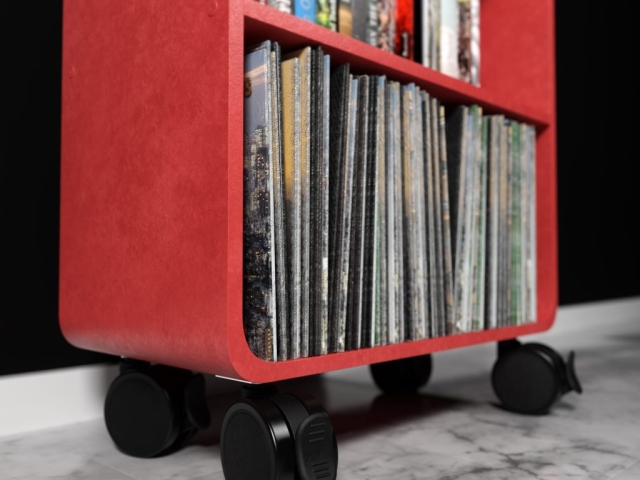 Rueda diseño Robby Bailey, utilizada en un mueble para vinilos.