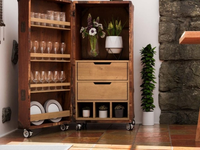 Rueda de diseño KOO EVO de Robby instalada en mueble para copas.